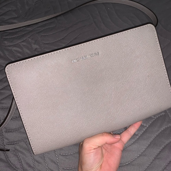 Michael Kors Clutch/Cross Body - Picture 3 of 5